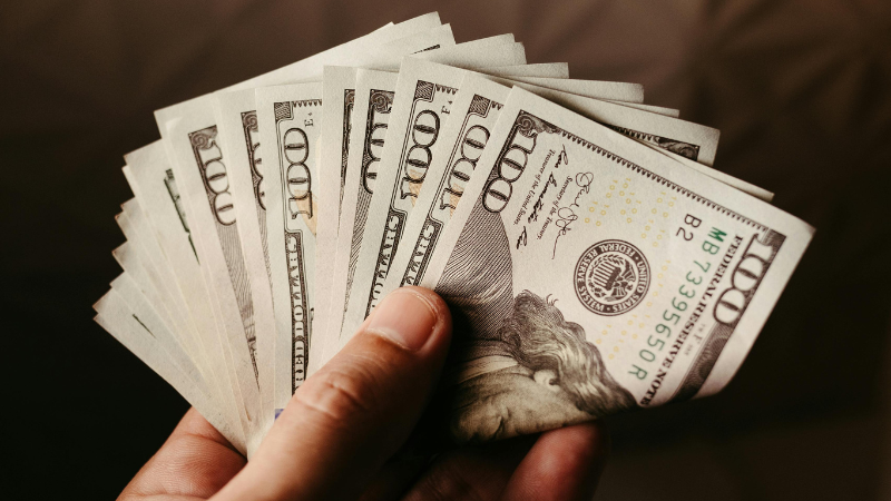 10 Smart Ways To Save Big in 2025